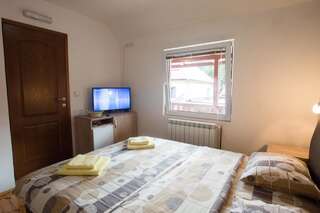 Гостевой дом Rooms Sejo Колашин Двухместный номер с 1 кроватью-3