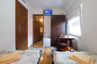 Гостевой дом Rooms Sejo Колашин Двухместный номер с 2 отдельными кроватями-2