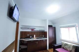 Гостевой дом Rooms Sejo Колашин Номер-студио-3